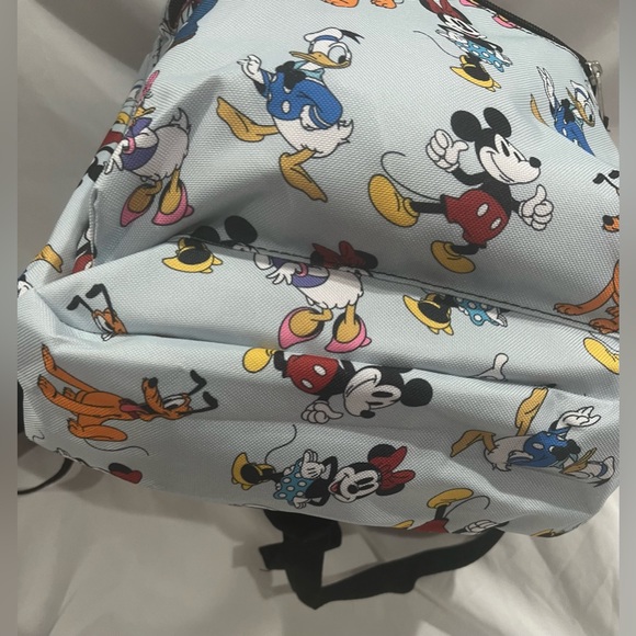 NWT-Disney’s MICKEY &FRIENDS Full-size Nylon backpack - Picture 10 of 10
